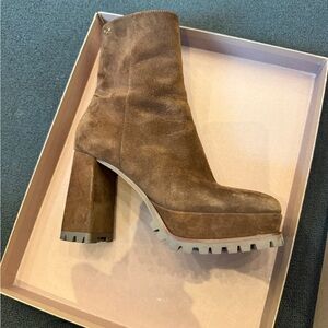 Gianvito Rossi Brown Suede Heeled Boots